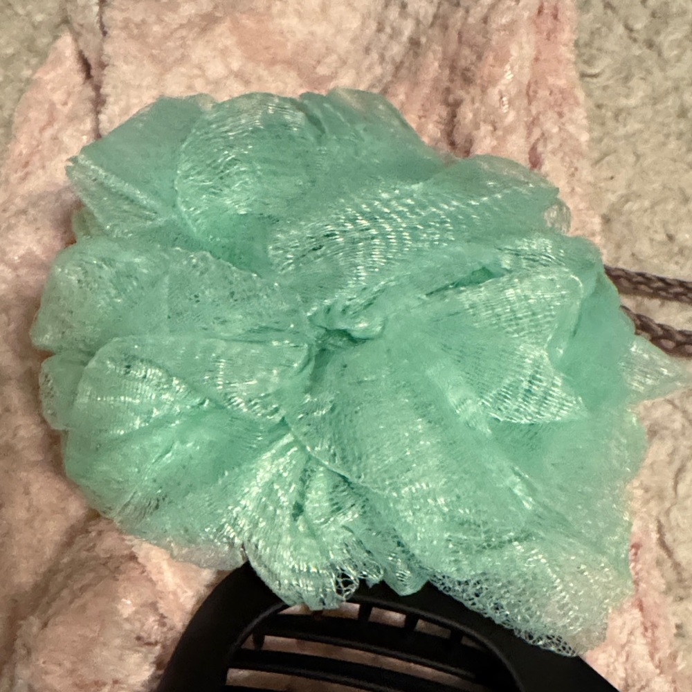 Soft Pink Turban Towel, Loofah Bath Sponge, and Hair Clip Spa Set - Picture 6 of 7